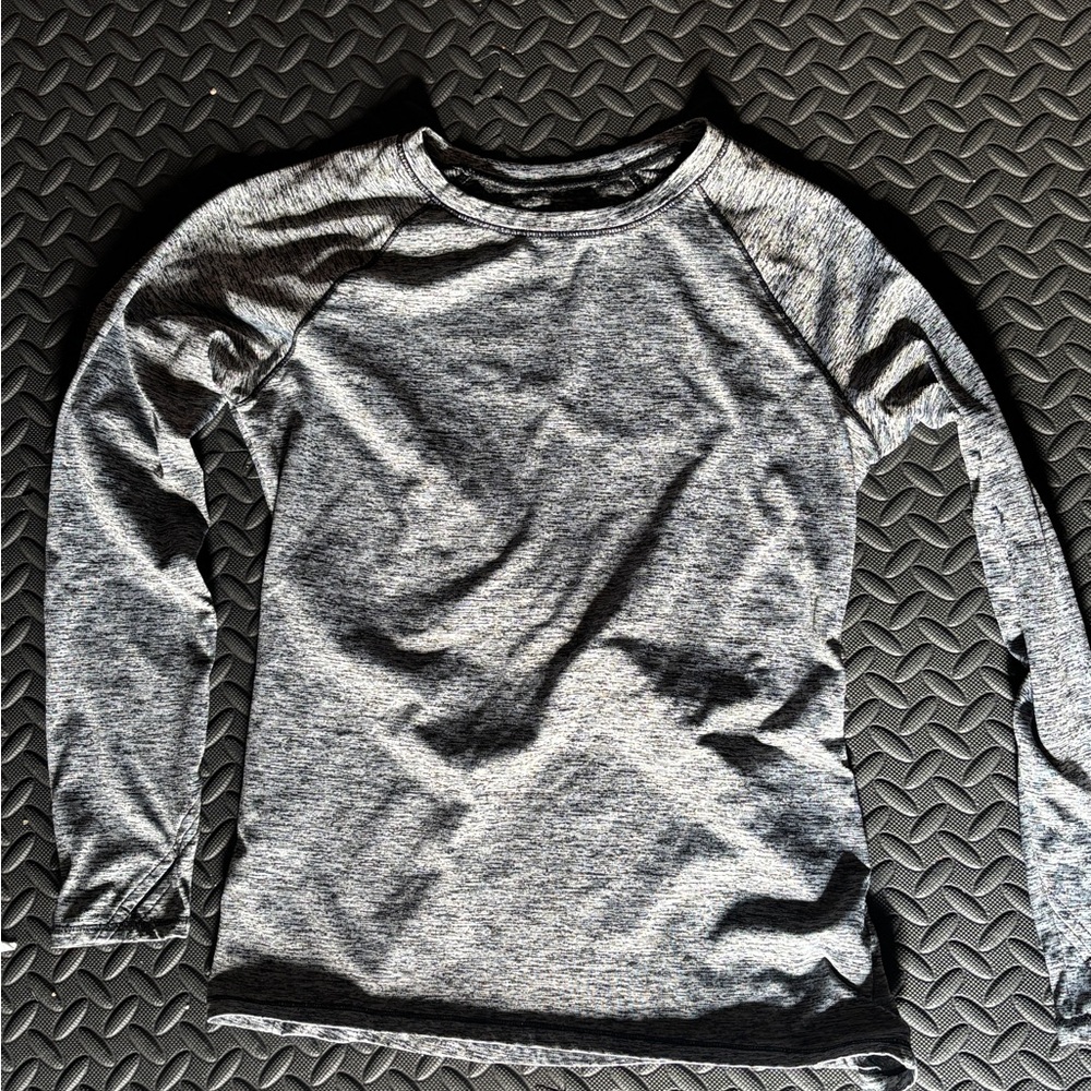 Black Gray Long Sleeve Shirt Base Layer
Size M